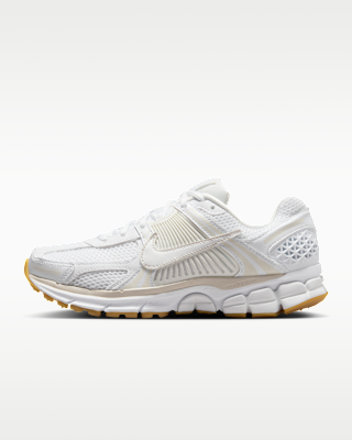 W+NIKE+ZOOM+VOMERO+5.png